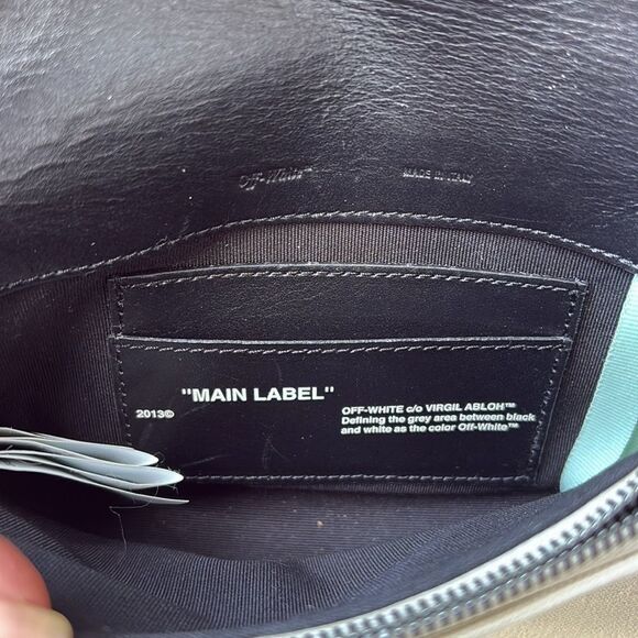 Off-White Virgil Abolh Sculpture canvas - Picture 5 of 13